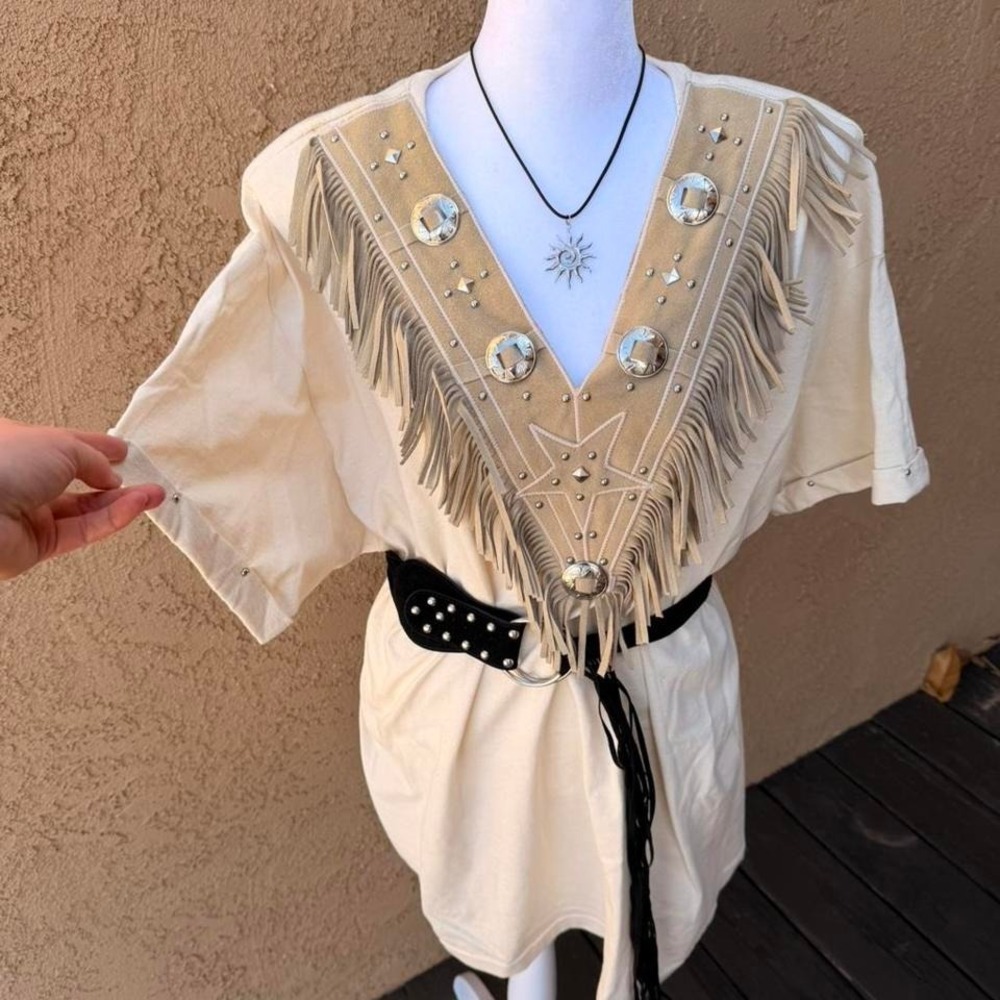 Tan & cream vintage western fringe top with silver concho details